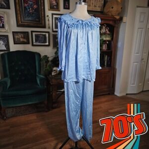 Vintage 1970s Dreamaway Blue Nylon Lounge Pajama PJ Set Ruffled Top Pants